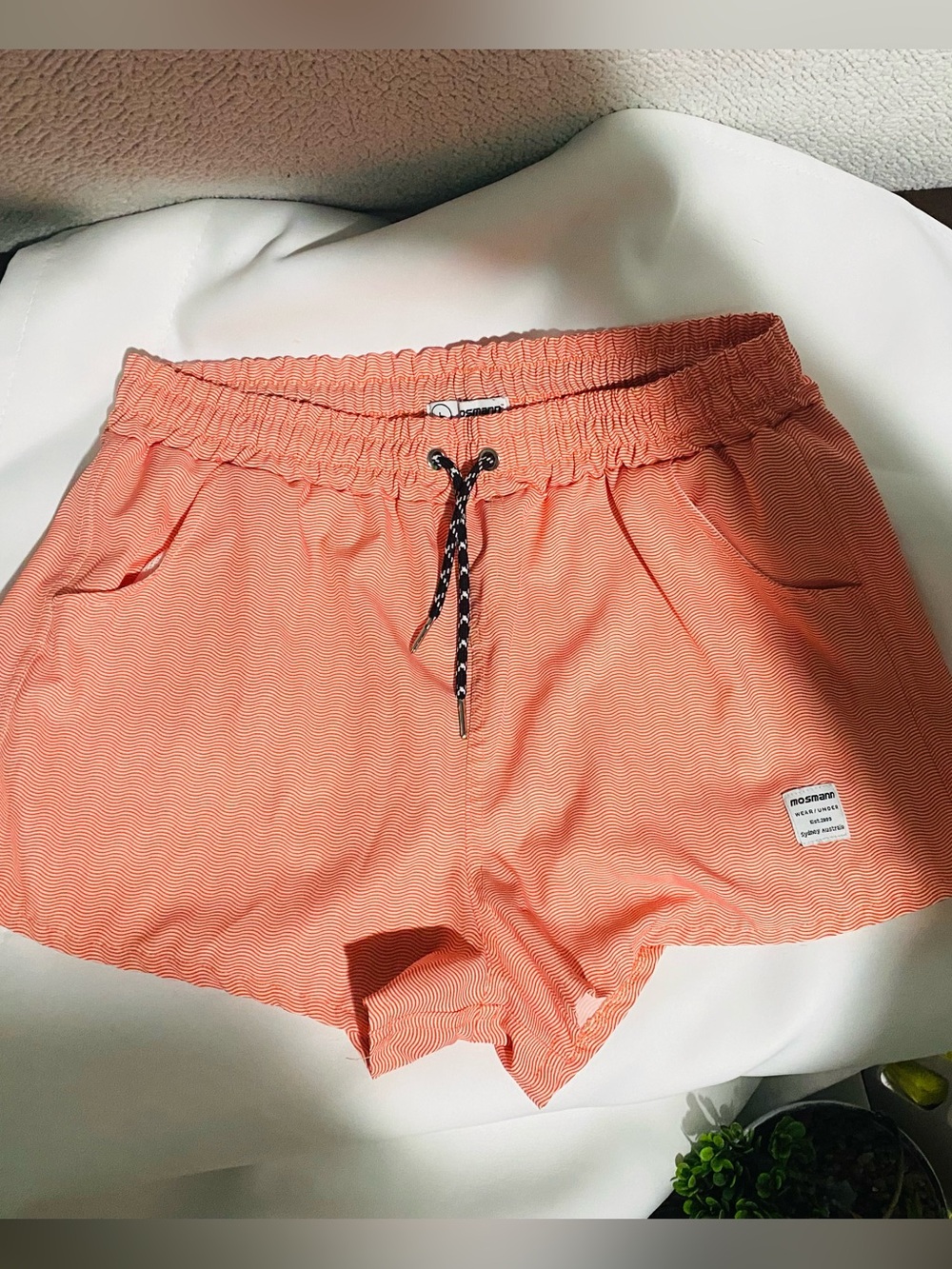 OSMAN Coral Elastic-Waist Athletic Shorts with Drawstring